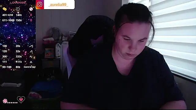 Snapshot of AureliaWinter chatting on July 18, 2026, 7:17 pm AureliaWinter online show from July 18, 2026, 7:17 pm
