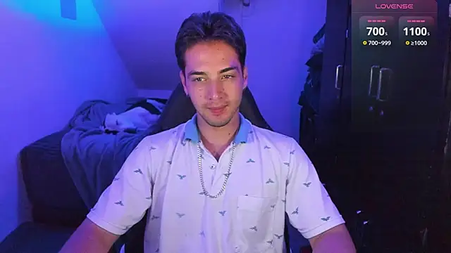 Snapshot of Alex_smith00 chatting on January 5, 2025, 4:27 pm Alex smith00 online show from January 5, 2025, 4:27 pm