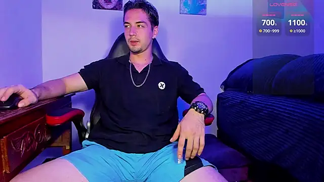 Snapshot of Alex_smith00 chatting on January 9, 2025, 11:24 pm Alex smith00 online show from January 9, 2025, 11:24 pm