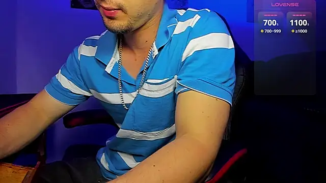 Snapshot of Alex_smith00 chatting on January 11, 2025, 1:37 am Alex smith00 online show from January 11, 2025, 1:37 am