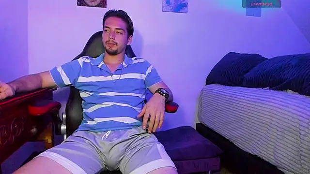 Snapshot of Alex_smith00 chatting on January 23, 2025, 1:19 am Alex smith00 online show from January 23, 2025, 1:19 am