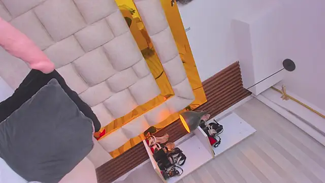 bigass monic online show from October 27, 2025, 3:21 am