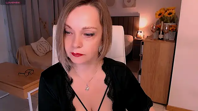 Tilly Eliot online show from July 22, 2026, 8:22 pm