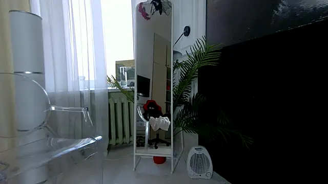 Snapshot of SofiaFoster_ chatting on October 6, 2025, 7:17 am SofiaFoster  online show from October 6, 2025, 7:17 am