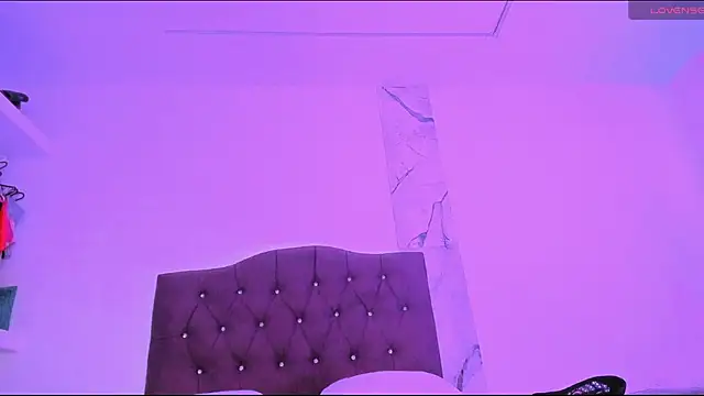 Snapshot of alysson_18 chatting on September 24, 2025, 1:14 pm alysson 18 online show from September 24, 2025, 1:14 pm