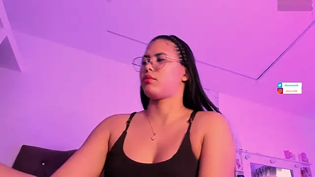 alysson 18 online show from July 15, 2026, 1:38 pm