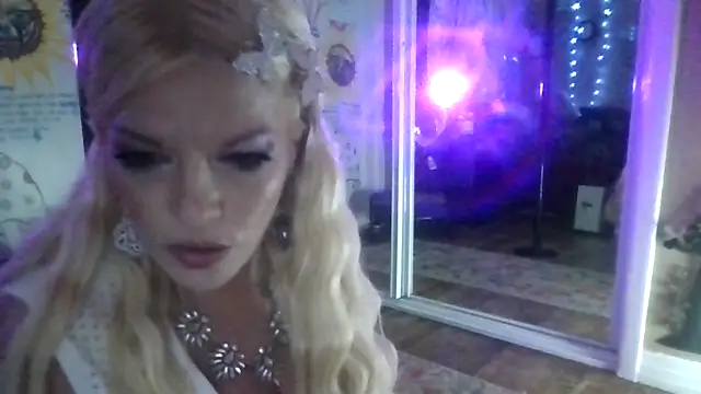 Snapshot of marilyn420 chatting on June 2, 2026, 11:12 am marilyn420 online show from June 2, 2026, 11:12 am