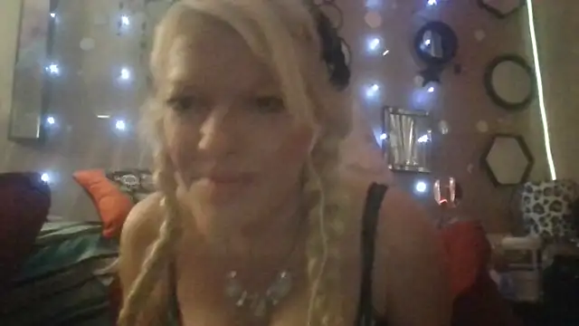 Snapshot of marilyn420 chatting on August 6, 2026, 11:45 am marilyn420 online show from August 6, 2026, 11:45 am