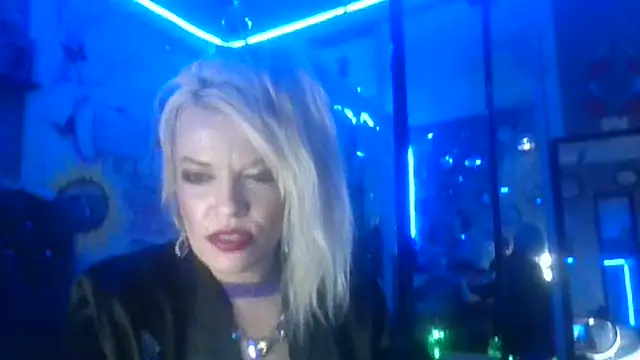 Snapshot of marilyn420 chatting on August 7, 2026, 6:37 am marilyn420 online show from August 7, 2026, 6:37 am