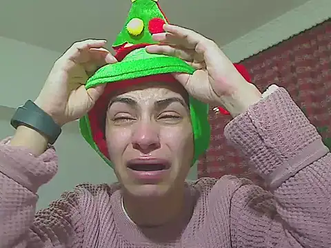 Snapshot of hotSANDRA_STARR chatting on December 19, 2025, 5:36 am hotSANDRA STARR online show from December 19, 2025, 5:36 am