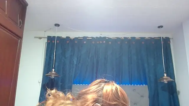 sarah lovesu online show from October 2, 2025, 8:27 pm