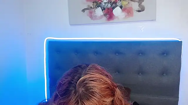 sarah lovesu online show from October 15, 2025, 12:11 am