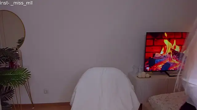 Snapshot of MaaryM chatting on March 4, 2026, 6:14 pm MaaryM online show from March 4, 2026, 6:14 pm