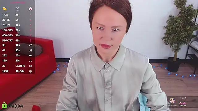VickyGolden online show from June 30, 2026, 5:41 am