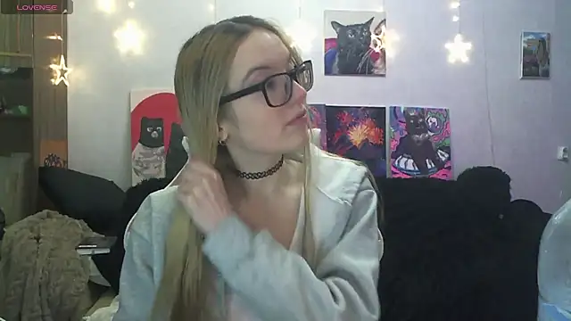 SecretSophia online show from February 1, 2026, 10:30 pm