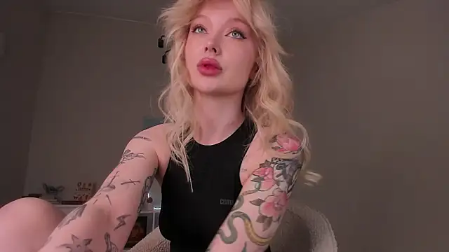 sugar club online show from April 27, 2026, 5:44 pm