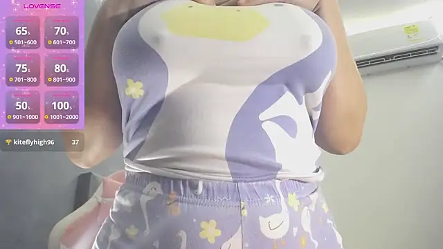 Snapshot of Tiffany_teressa chatting on February 23, 2025, 4:57 pm Tiffany teressa online show from February 23, 2025, 4:57 pm