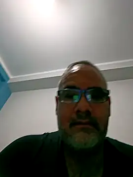 Snapshot of PhillDrake11 chatting on May 8, 2026, 12:49 am PhillDrake11 online show from May 8, 2026, 12:49 am