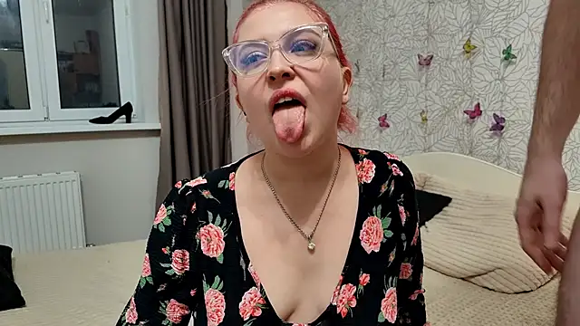 GenrikhBecca online show from February 19, 2025, 3:38 pm
