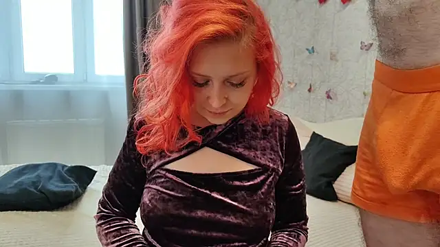 Snapshot of GenrikhBecca chatting on October 19, 2025, 9:32 am GenrikhBecca online show from October 19, 2025, 9:32 am