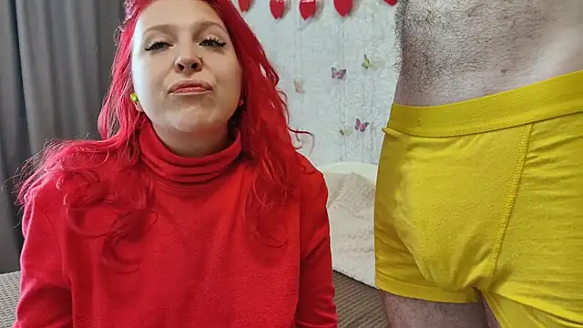 Snapshot of GenrikhBecca chatting on October 25, 2025, 7:05 am GenrikhBecca online show from October 25, 2025, 7:05 am