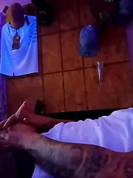 Snapshot of Jewfish420 chatting on December 5, 2024, 7:38 am Jewfish420 online show from December 5, 2024, 7:38 am