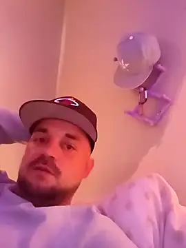 Snapshot of Jewfish420 chatting on December 27, 2024, 4:21 pm Jewfish420 online show from December 27, 2024, 4:21 pm