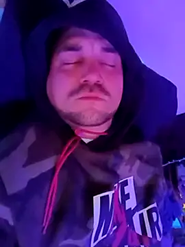 Snapshot of Jewfish420 chatting on March 17, 2025, 4:40 am Jewfish420 online show from March 17, 2025, 4:40 am