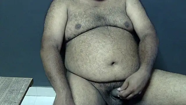 hairysubcub 70 online show from September 9, 2025, 5:40 am