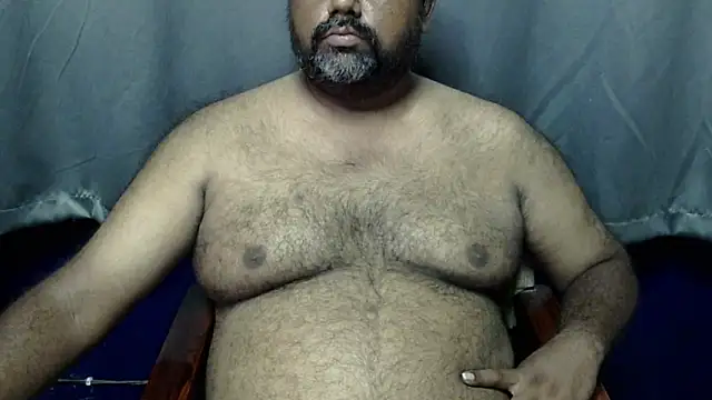 Snapshot of hairysubcub_70 chatting on October 2, 2025, 7:15 am hairysubcub 70 online show from October 2, 2025, 7:15 am