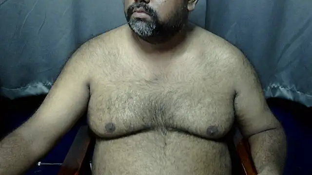 Snapshot of hairysubcub_70 chatting on October 3, 2025, 4:42 am hairysubcub 70 online show from October 3, 2025, 4:42 am