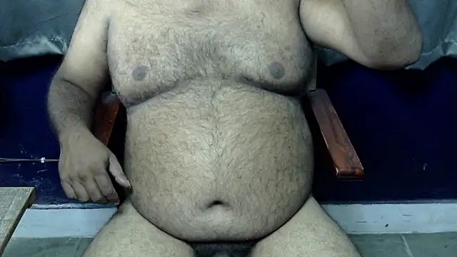 Snapshot of hairysubcub_70 chatting on October 13, 2025, 7:41 am hairysubcub 70 online show from October 13, 2025, 7:41 am