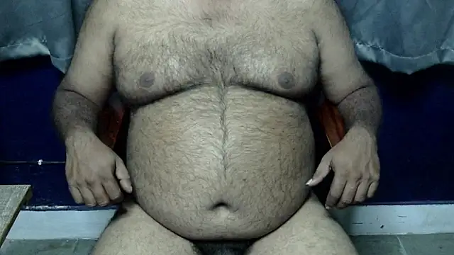 Snapshot of hairysubcub_70 chatting on October 30, 2025, 3:35 pm hairysubcub 70 online show from October 30, 2025, 3:35 pm