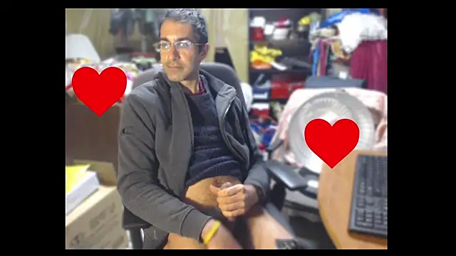 Snapshot of Gsmile1 chatting on January 17, 2025, 12:20 am Gsmile1 online show from January 17, 2025, 12:20 am