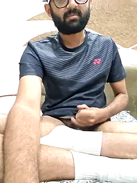 Snapshot of love4shownude chatting on October 16, 2025, 5:03 pm love4shownude online show from October 16, 2025, 5:03 pm