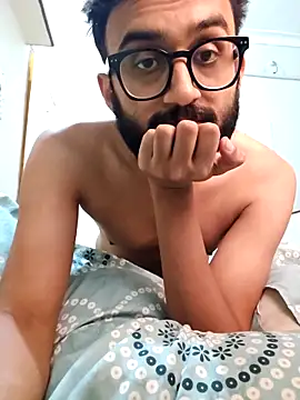 Snapshot of love4shownude chatting on October 19, 2025, 4:02 am love4shownude online show from October 19, 2025, 4:02 am