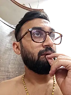 love4shownude online show from March 16, 2026, 6:23 pm