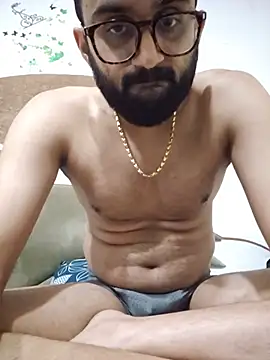 love4shownude online show from August 5, 2026, 5:27 pm