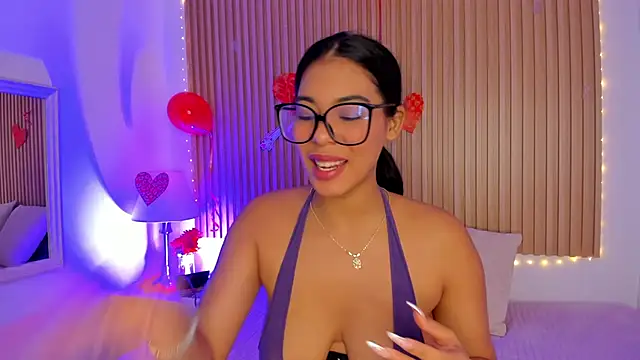 Snapshot of GenesisRuiz chatting on February 19, 2025, 1:39 pm GenesisRuiz online show from February 19, 2025, 1:39 pm