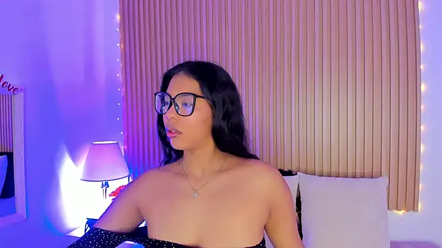 Snapshot of GenesisRuiz chatting on February 25, 2025, 10:37 am GenesisRuiz online show from February 25, 2025, 10:37 am