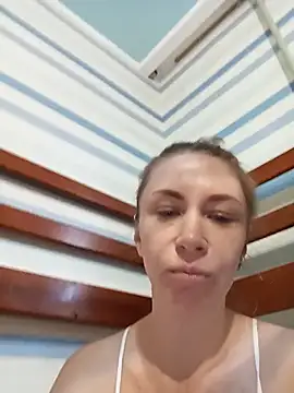Snapshot of MissisMilk chatting on July 21, 2026, 6:27 am MissisMilk online show from July 21, 2026, 6:27 am