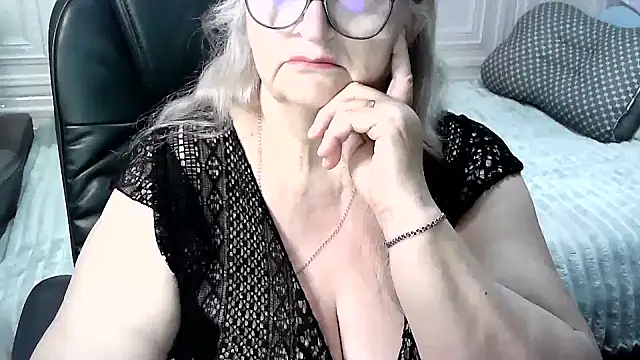 LolkaAlyss online show from April 23, 2026, 7:27 pm