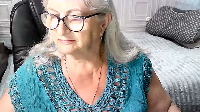 Snapshot of LolkaAlyss chatting on July 4, 2026, 9:32 pm LolkaAlyss online show from July 4, 2026, 9:32 pm