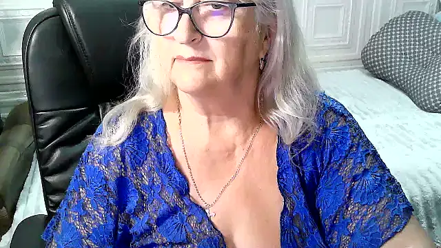 Snapshot of LolkaAlyss chatting on July 18, 2026, 8:56 pm LolkaAlyss online show from July 18, 2026, 8:56 pm