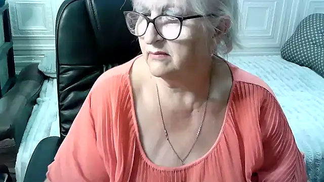 Snapshot of LolkaAlyss chatting on July 27, 2026, 10:33 am LolkaAlyss online show from July 27, 2026, 10:33 am