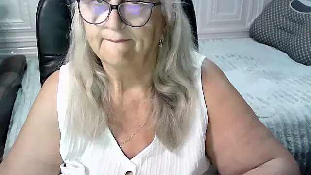 Snapshot of LolkaAlyss chatting on July 30, 2026, 10:53 pm LolkaAlyss online show from July 30, 2026, 10:53 pm