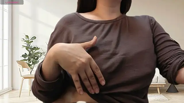 Snapshot of BattyMoll chatting on October 30, 2025, 3:24 pm BattyMoll online show from October 30, 2025, 3:24 pm