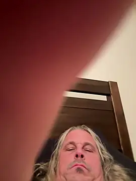 Snapshot of zeus337 chatting on January 14, 2026, 2:06 am zeus337 online show from January 14, 2026, 2:06 am