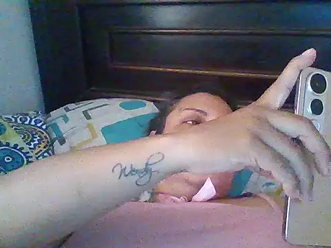 Snapshot of HallyGirlHot chatting on February 26, 2026, 4:28 pm HallyGirlHot online show from February 26, 2026, 4:28 pm