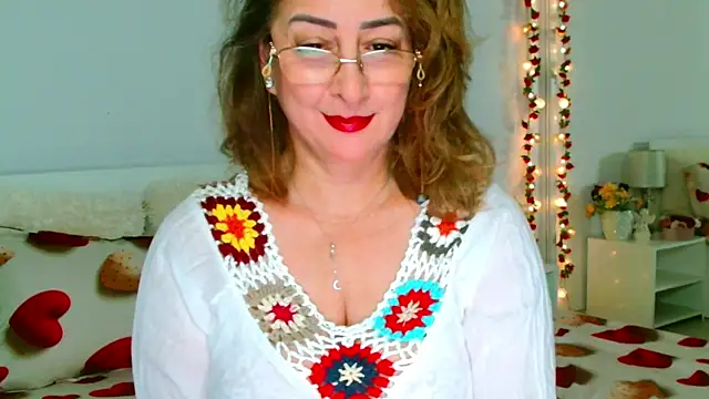 Tyana40 online show from June 15, 2026, 1:08 am
